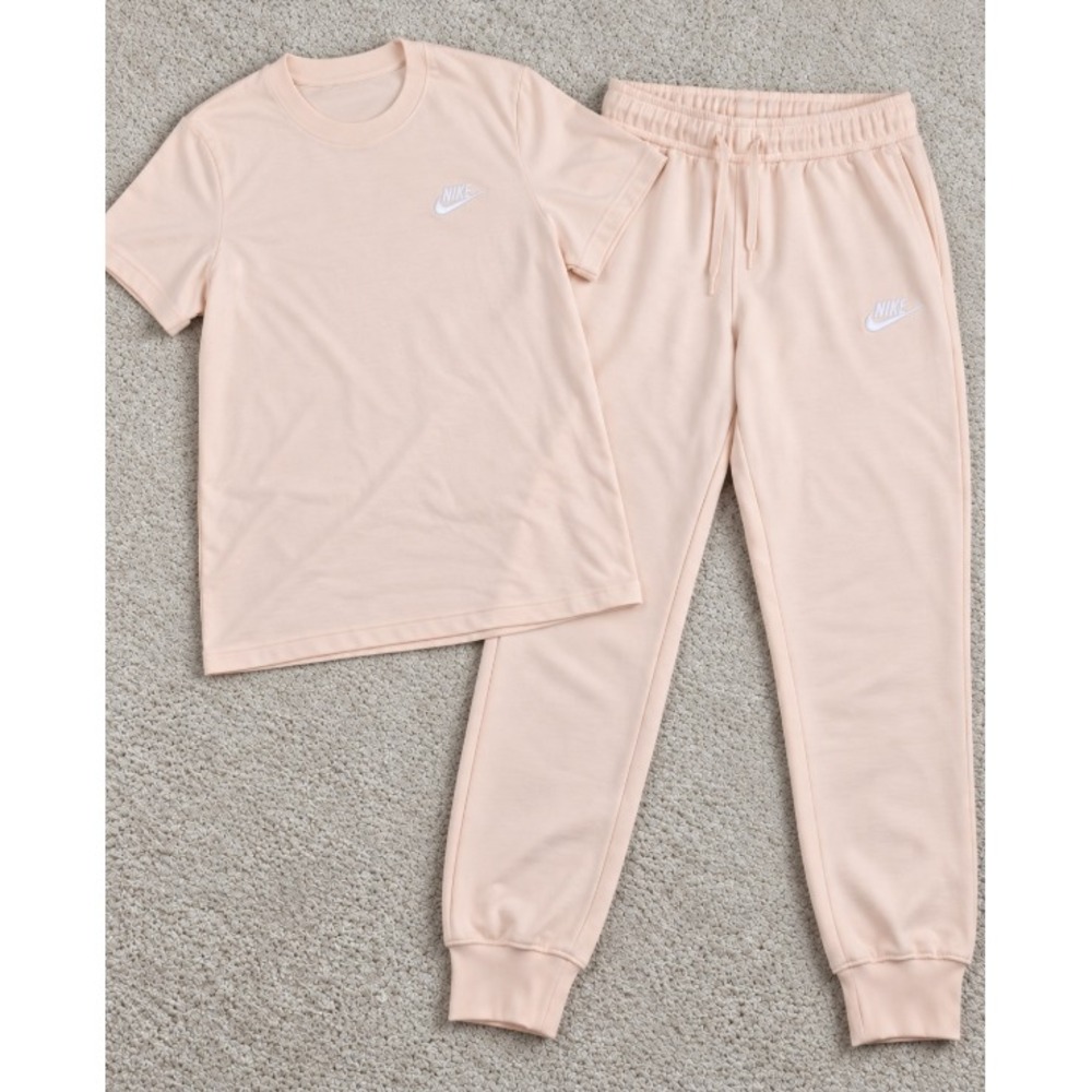 Nike Womens L 2 Piece Tee Jogger Set Peach Clean Girl Balletcore Pilates Princes